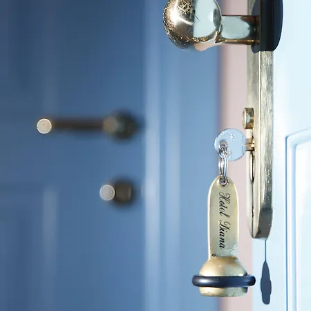 Diana فندق بومبيي