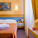 Hotel Diana 3*