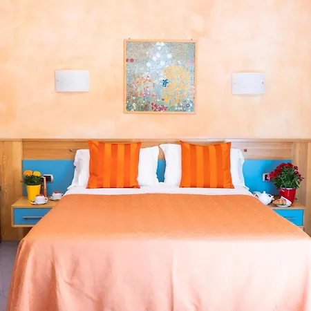 Hotel Diana