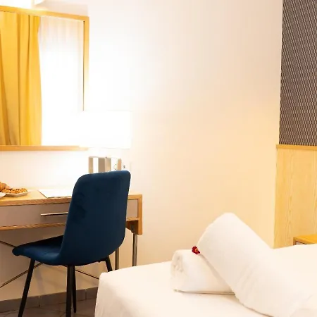 Hotel Diana