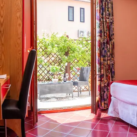 Hotel Diana 3*