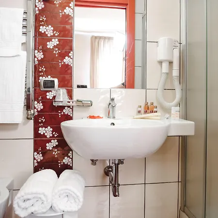 Diana Hotel 3*