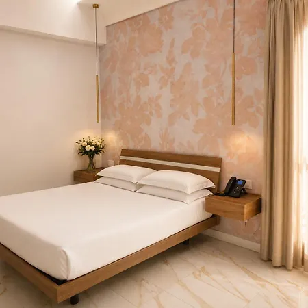 Hotel Diana 3*